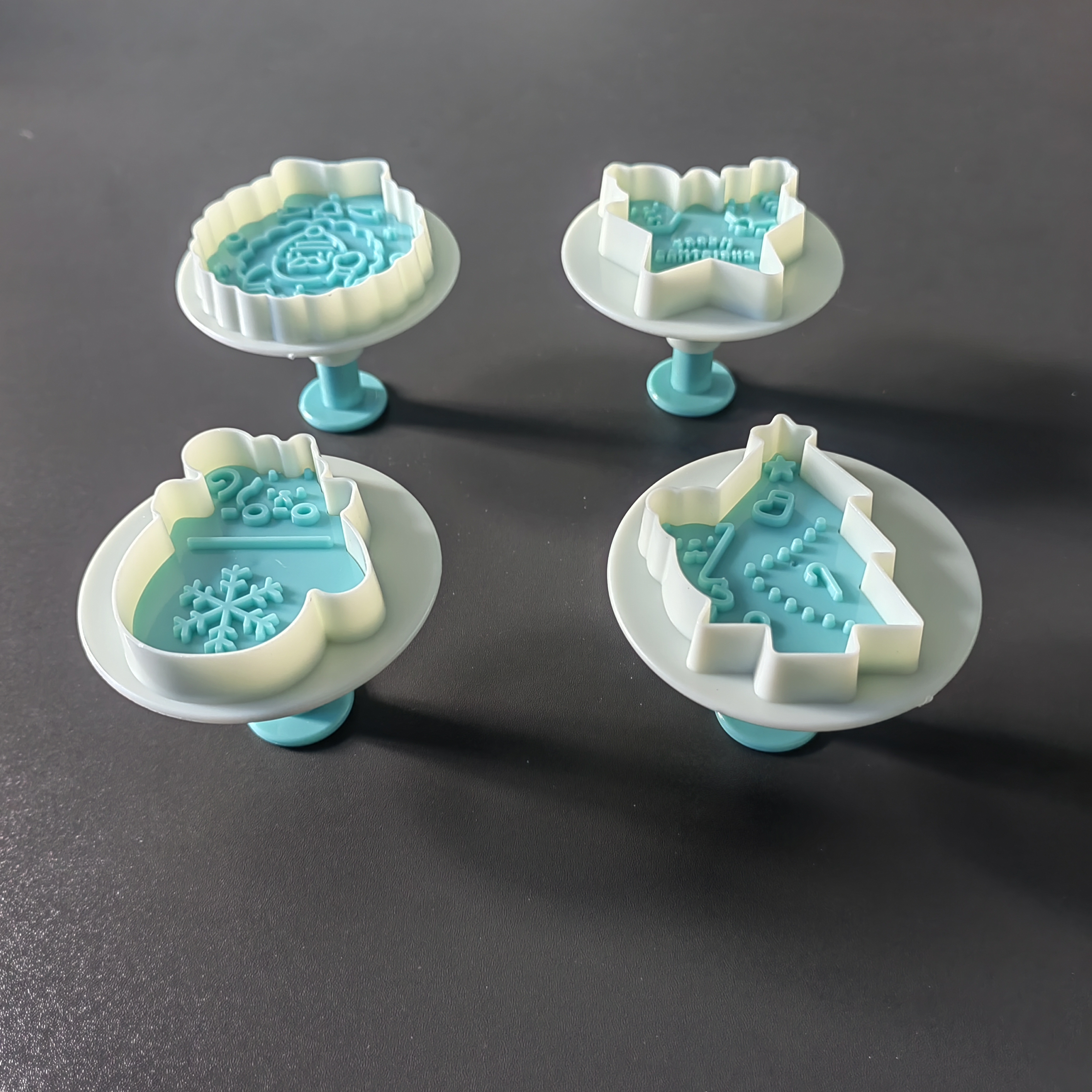 HB0161-10 Plastic 4pcs Christmas Series Cookie Molds set