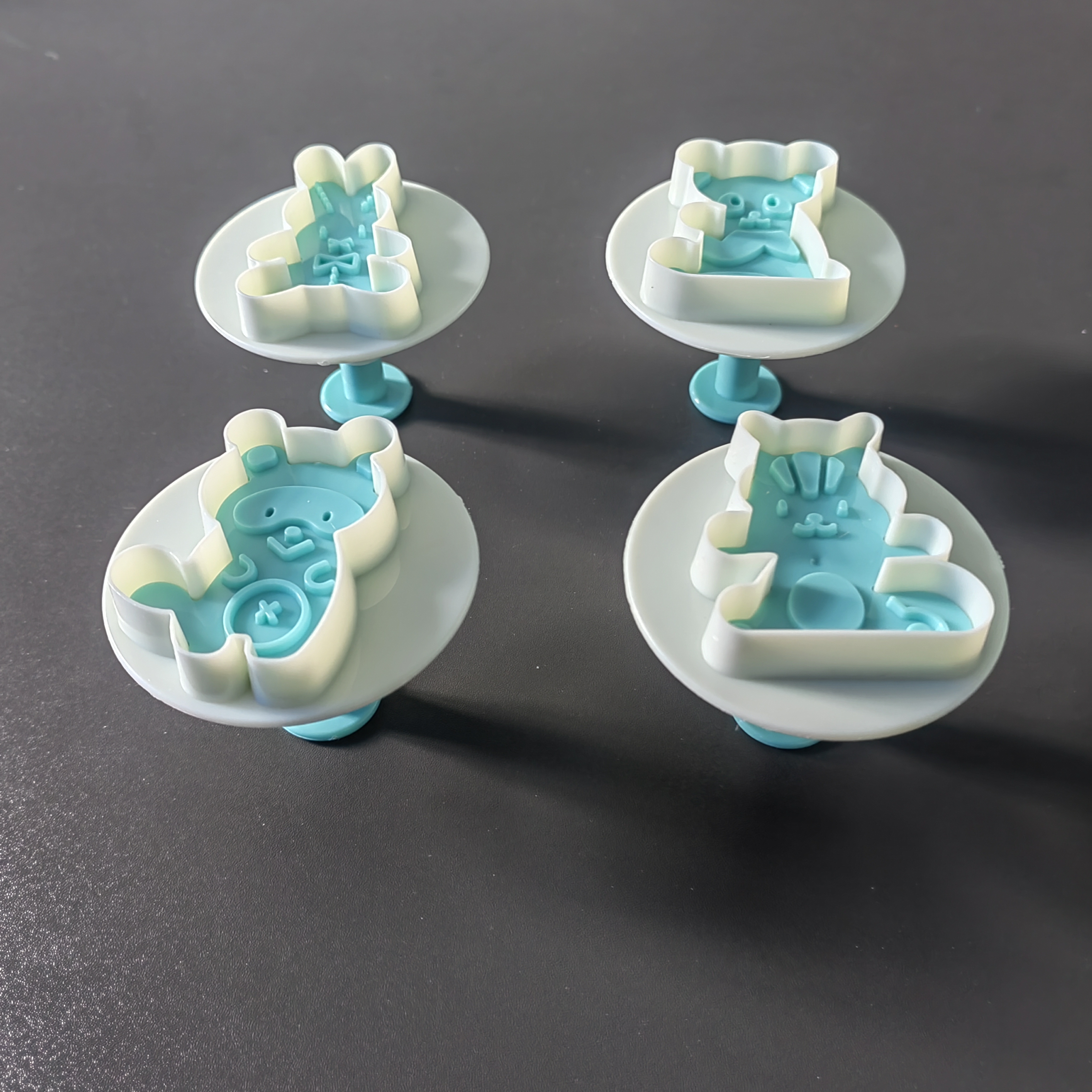 HB0161-4 Plastic 4pcs Bear&Rabbit Series Cookie Molds set