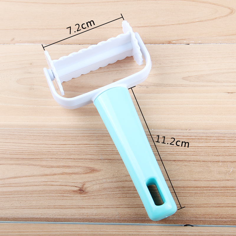 HB0176B Plastic Toothed cookie dough pastry cutter