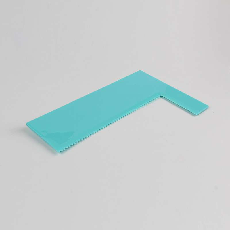 HB0266F Plastic Vertical Toothed Layered Cake Scraper