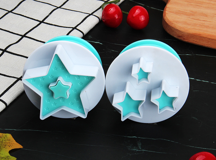 HB0310L 2pcs Plastic Star Shape Cutout Cookie Stamps/Molds set