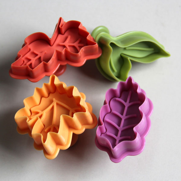 HB0386 Plastic 4pcs Leaves shape plunger cutter Muffin pie cookie baking set