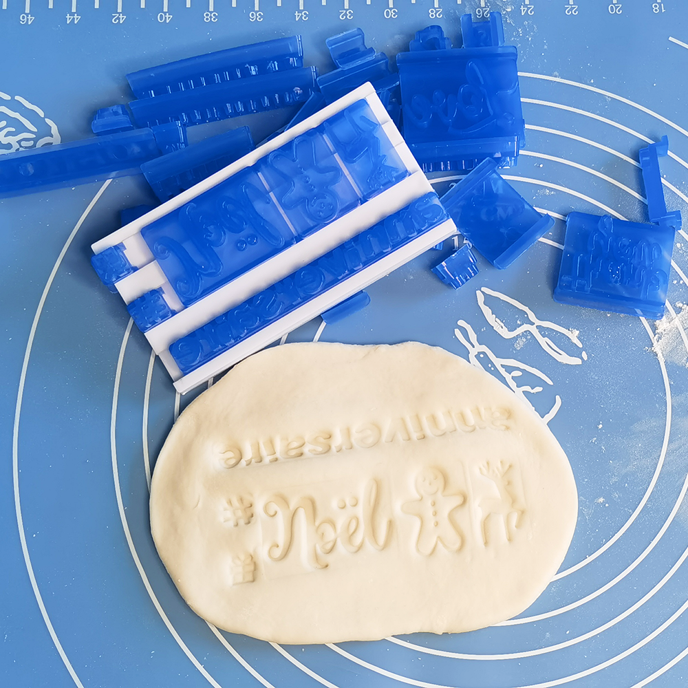 HB0963D  Plastic Detachable Mini Letters Cookie Stamp Molds Set