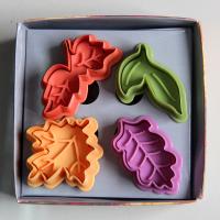 HB0386 Plastic 4pcs Leaves shape plunger cutter Muffin pie cookie baking set